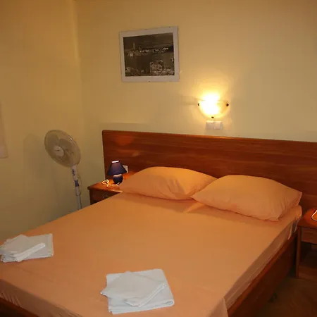 Apartments Villa Olga Rab Town Room photo
